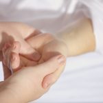 Terapia ręki często bywa niezbędna przy wielu urazach.